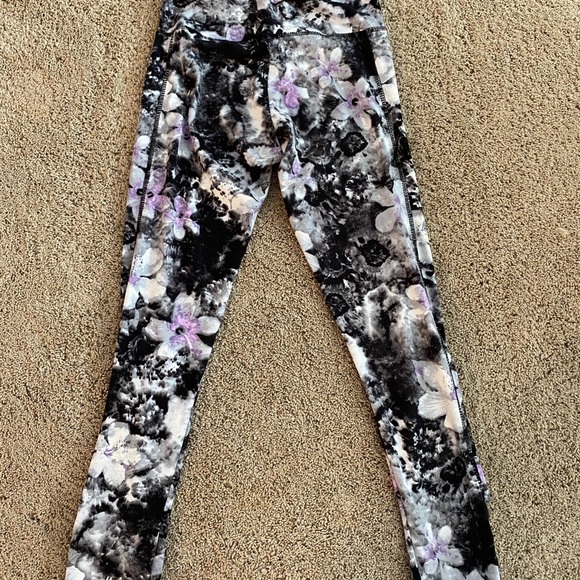Leggings - Picture 2 of 4